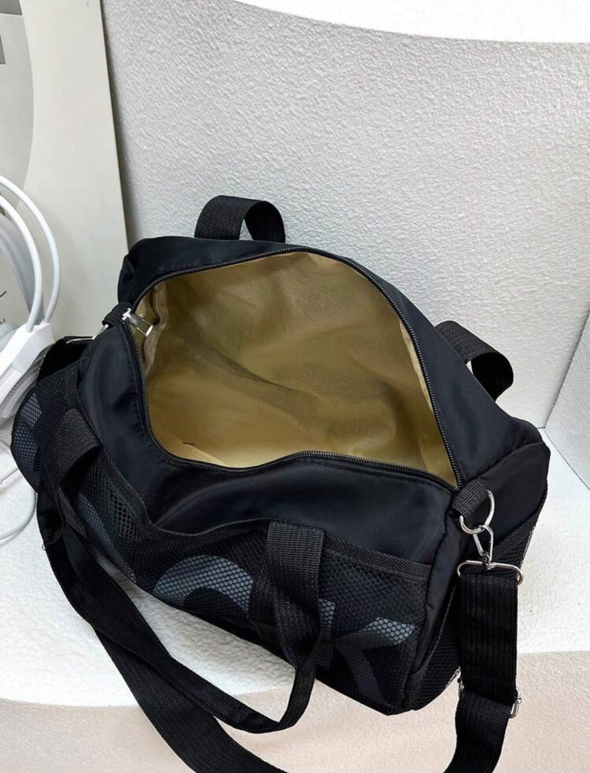đ Sac de sport NOIR stylĂ© et pratique â Lâalliance parfaite entre fonction et mode !